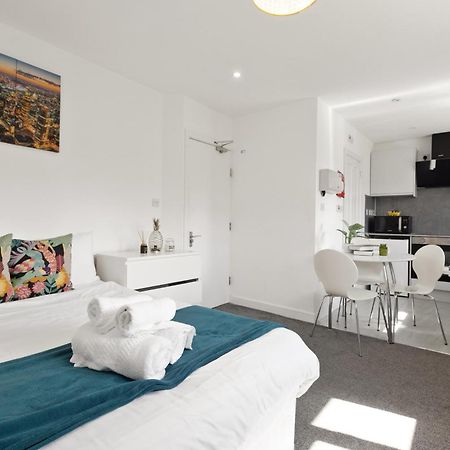 South Harrow Apartment Londen Buitenkant foto